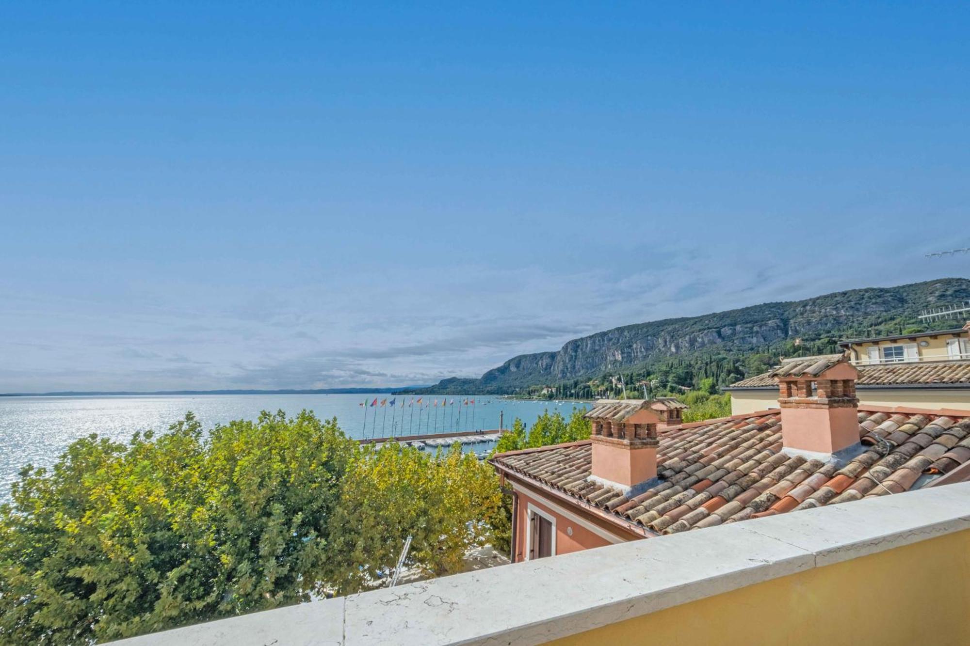 Apartmentsgarda - Baia Del Garda 5 Ngoại thất bức ảnh