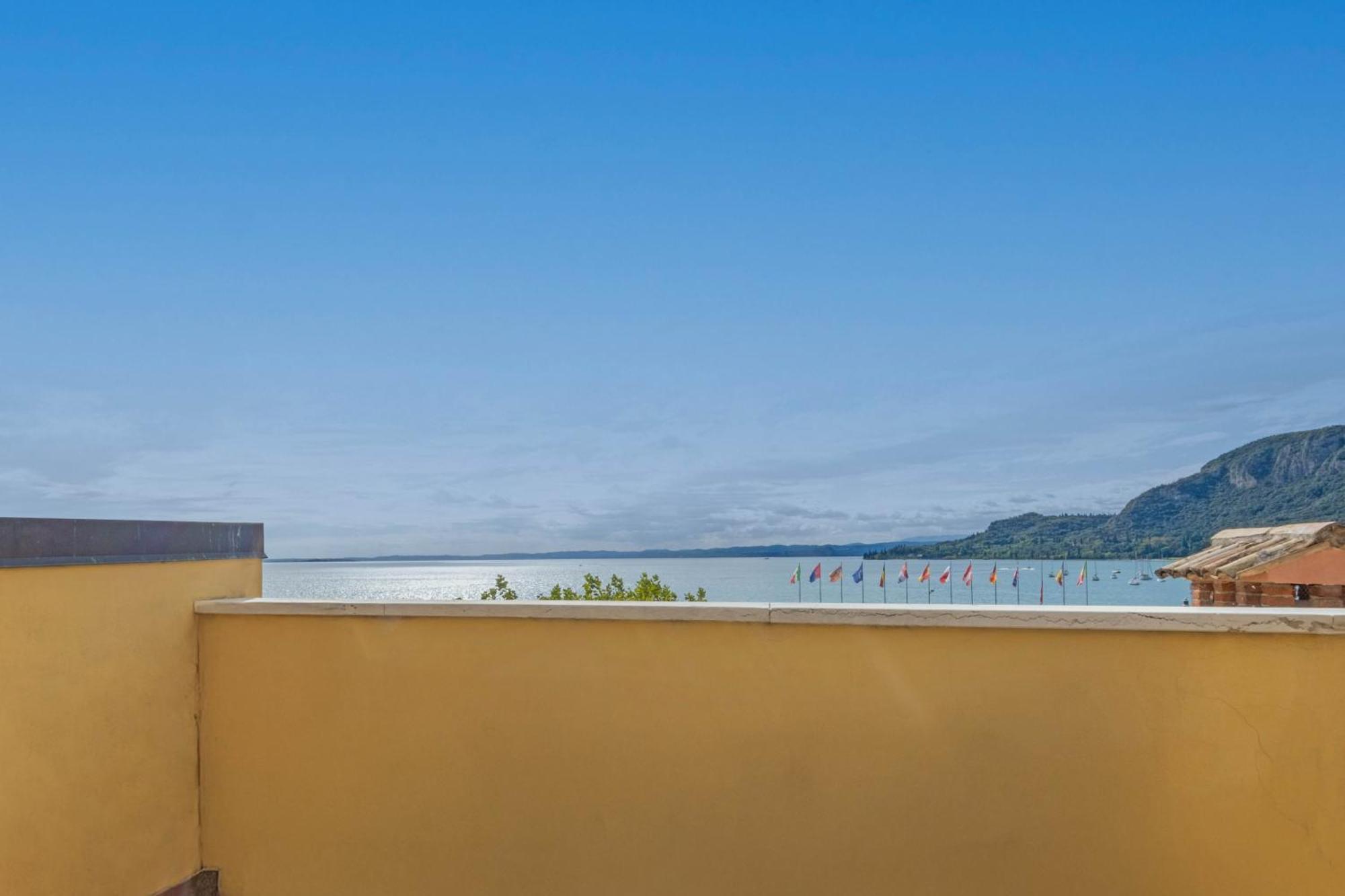 Apartmentsgarda - Baia Del Garda 5 Ngoại thất bức ảnh