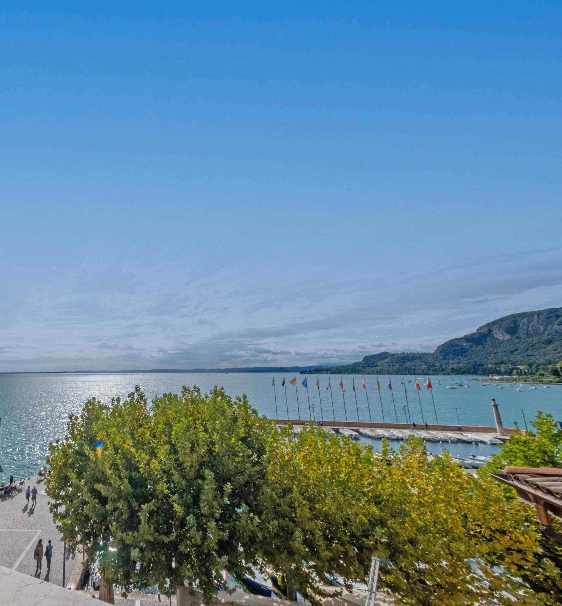 Apartmentsgarda - Baia Del Garda 5 Ngoại thất bức ảnh